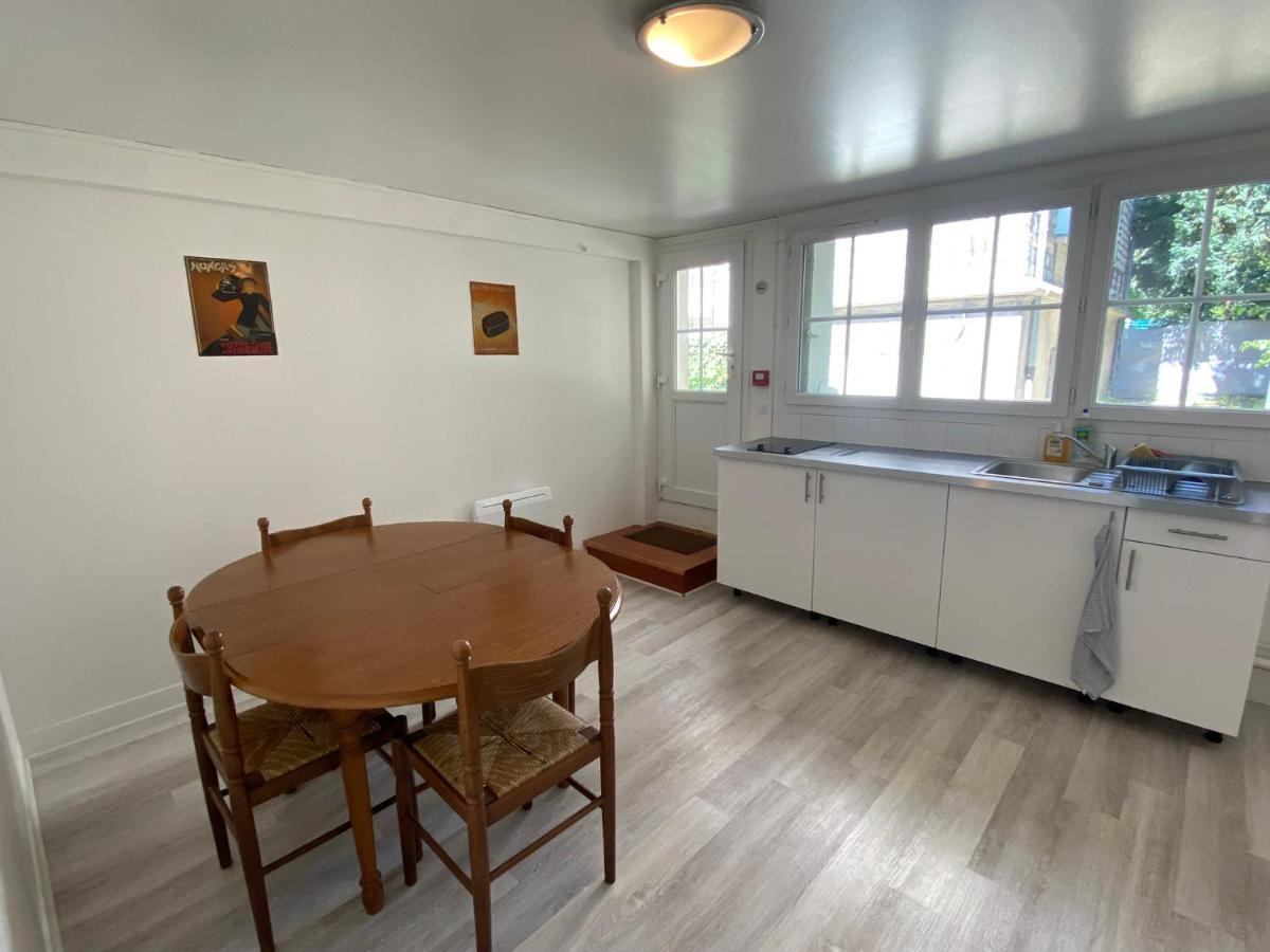 Maison Individuelle Avec Jardin Privatif アヴォン エクステリア 写真